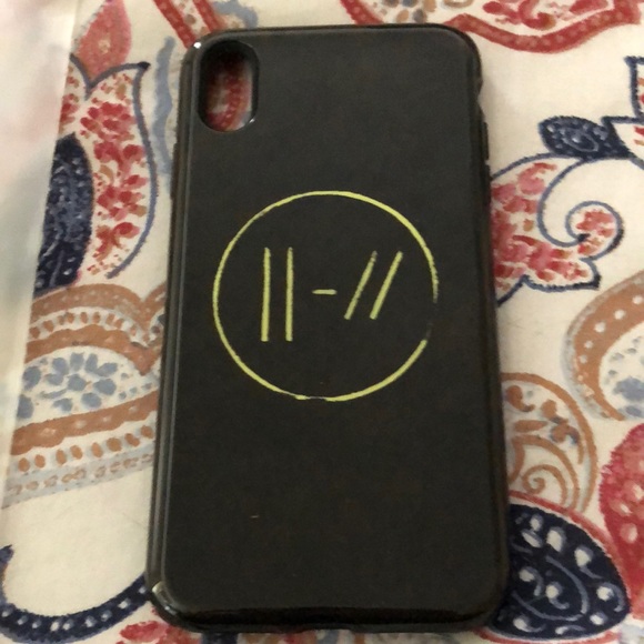 Twenty One Pilots for iPhone XS Max - Picture 2 of 5